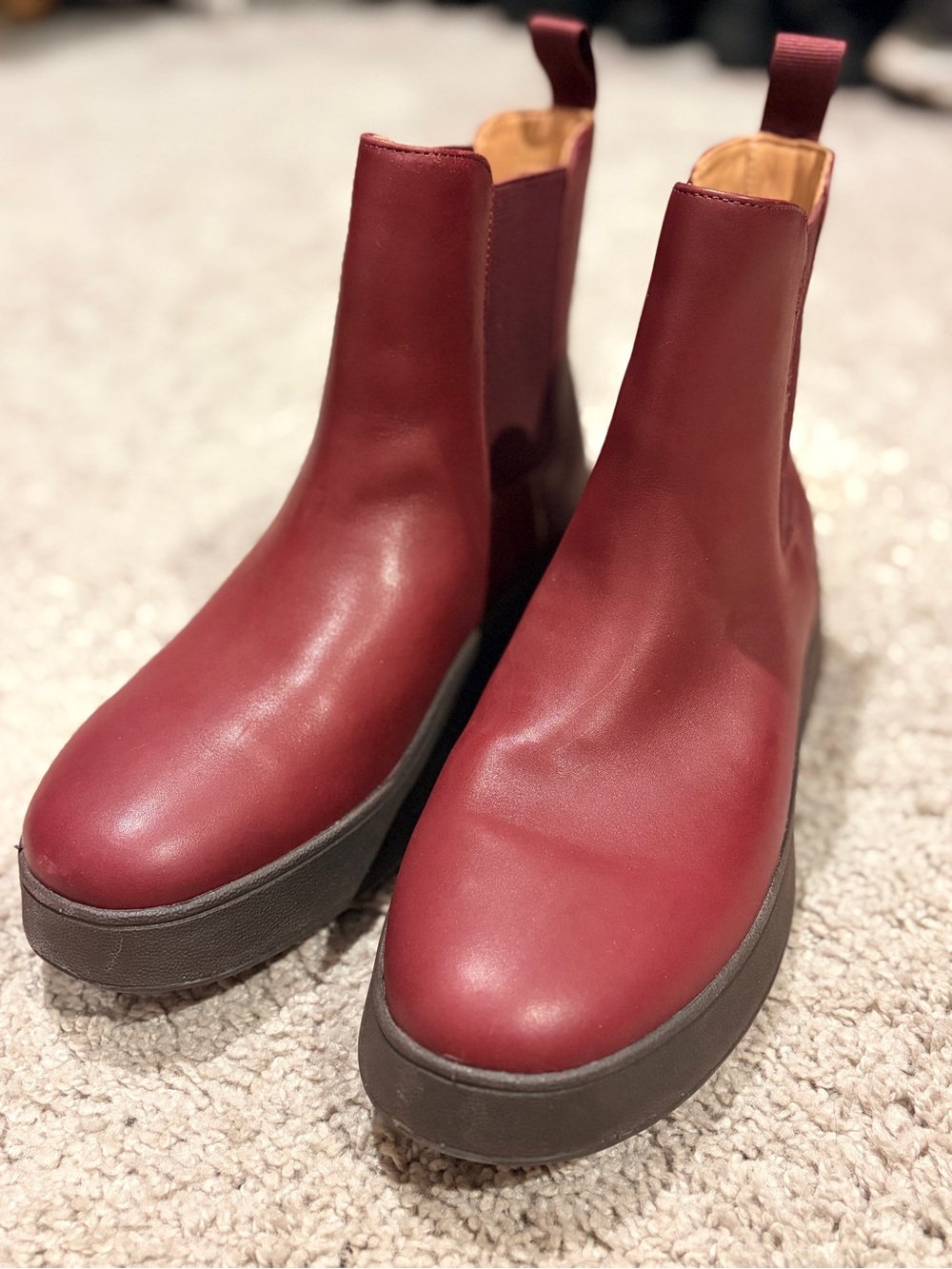 FitFlop Women's Chelsea Platform Rain Boot in Burgundy Red